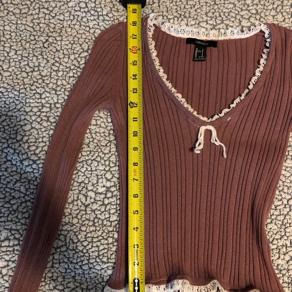 Forever 21 V-Neck lace trim ribbed sweater - Picture 5 of 7